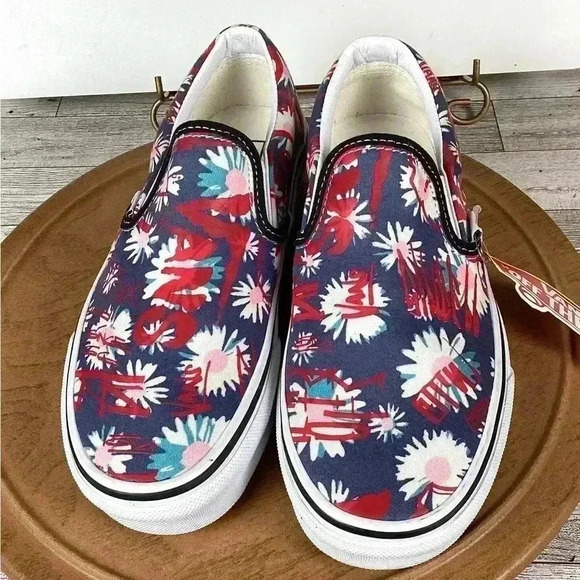 Vans Shoes - VANS Slip-On Shoes Women's Sizes Classic Crew Floral blue Low Top Size 6.5/5.0